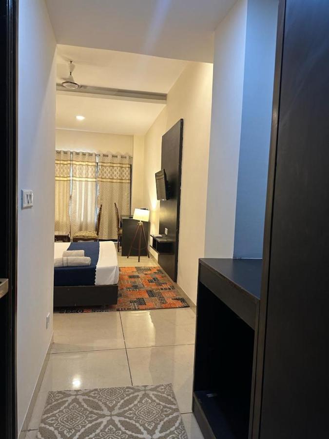 Jb Residency Zirakpur !! Top Rated & Most Awarded Property In Zirakpur Hotel Ngoại thất bức ảnh