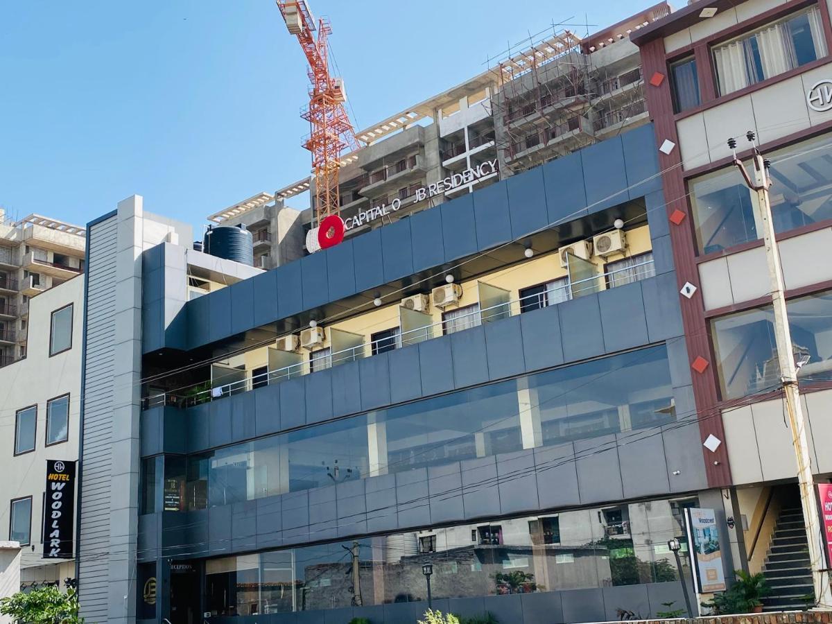 Jb Residency Zirakpur !! Top Rated & Most Awarded Property In Zirakpur Hotel Ngoại thất bức ảnh