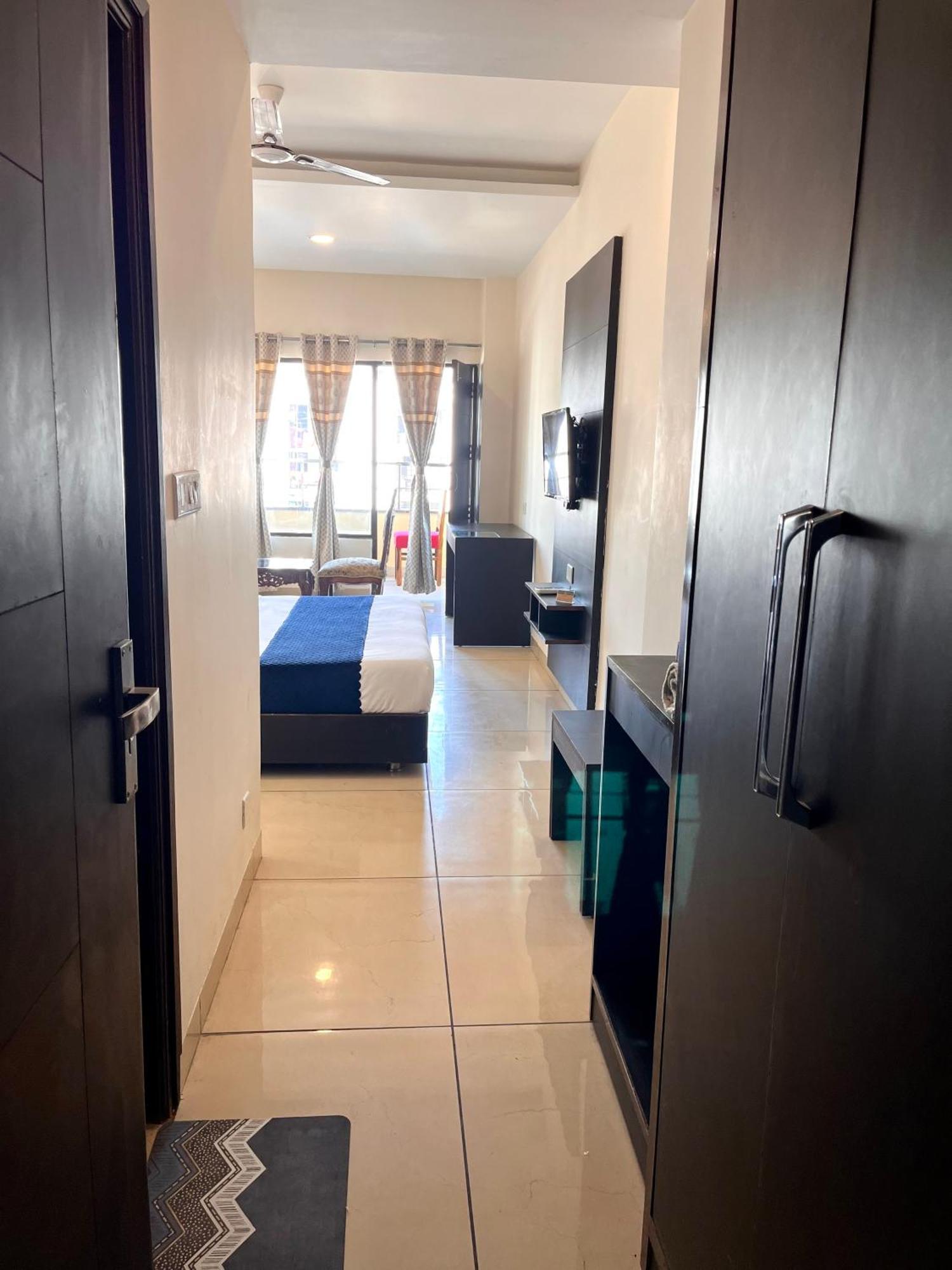 Jb Residency Zirakpur !! Top Rated & Most Awarded Property In Zirakpur Hotel Ngoại thất bức ảnh