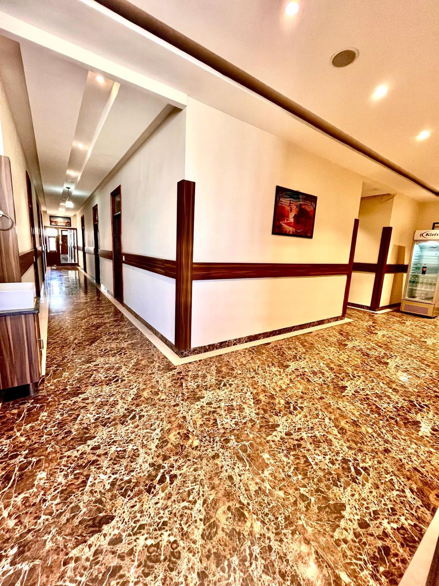 Jb Residency Zirakpur !! Top Rated & Most Awarded Property In Zirakpur Hotel Ngoại thất bức ảnh