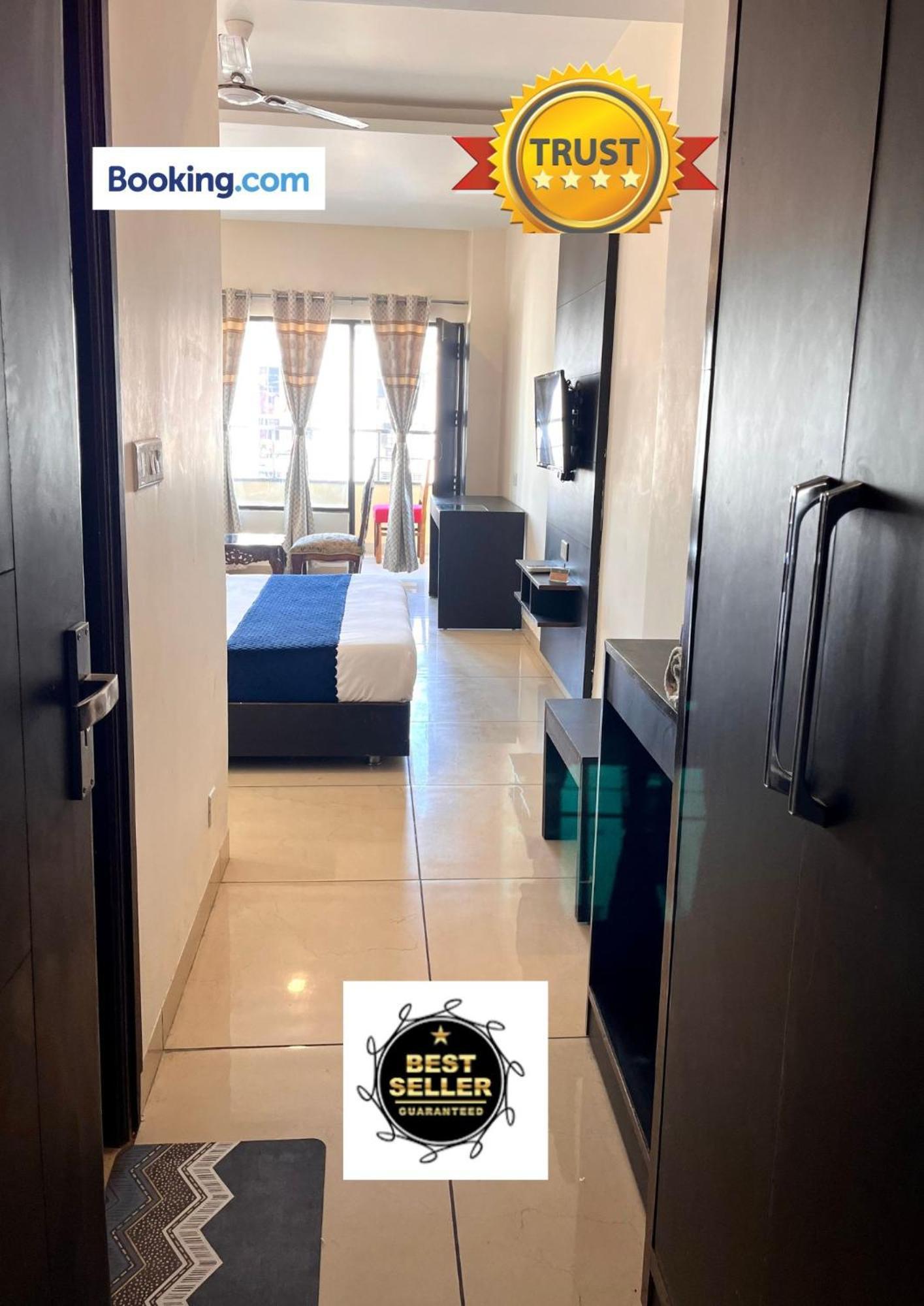Jb Residency Zirakpur !! Top Rated & Most Awarded Property In Zirakpur Hotel Ngoại thất bức ảnh